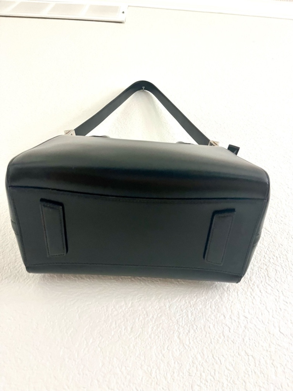 🔥Givenchy Medium Antigona Black Leather Bag🔥 - Picture 10 of 13